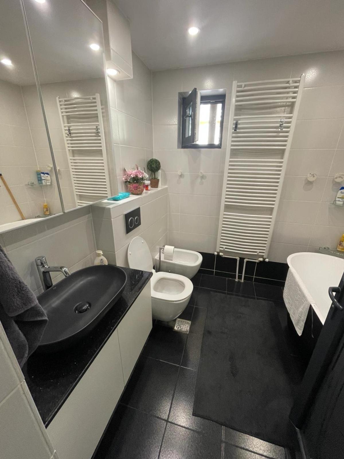 Apartament Central Tulcea Apartment Ngoại thất bức ảnh